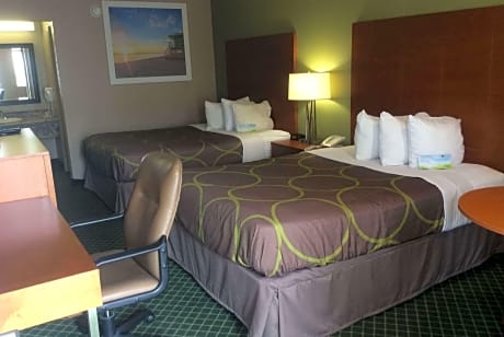 2 Queen Beds Non-Smoking