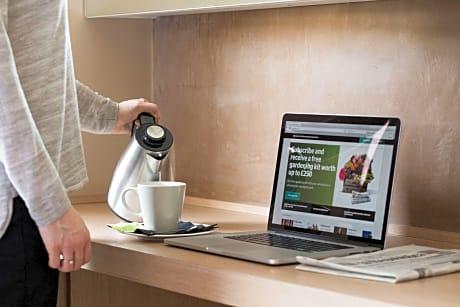 Comfort Queen Room - Non-Smoking