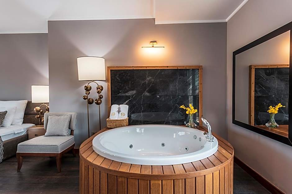 Orka Cove Hotel Penthouse & Suites Adults Only