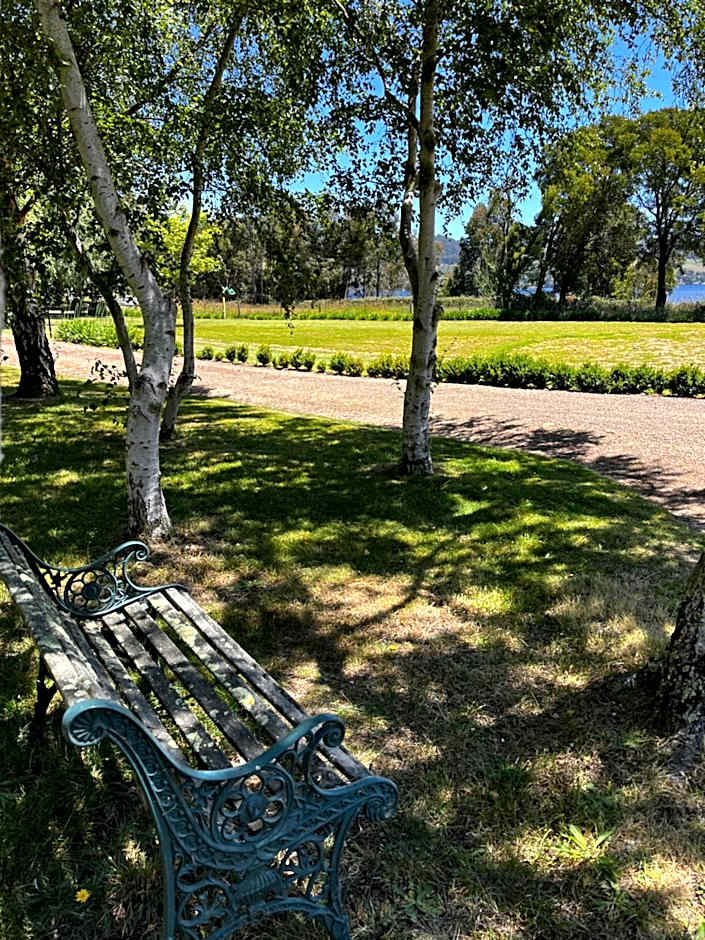 Green Gables B&B Waterfront Apartment or Garden Studio