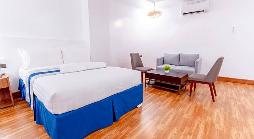 Santiago Cove Hotel and Restaurant