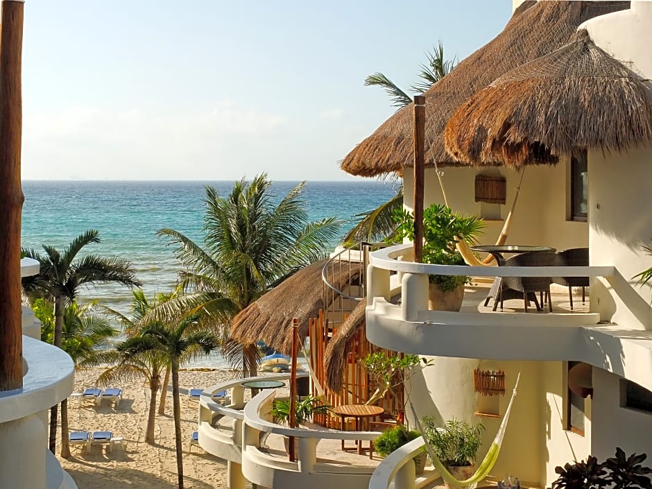 Playa Palms Beach Hotel