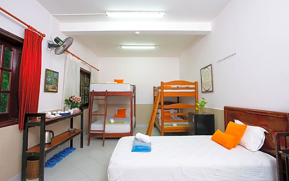 Photo 1 of 1 of 1 Bunkbed