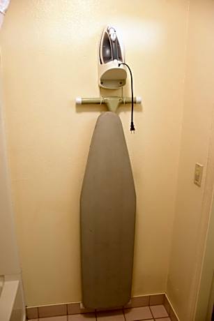 King Room - Non-Smoking