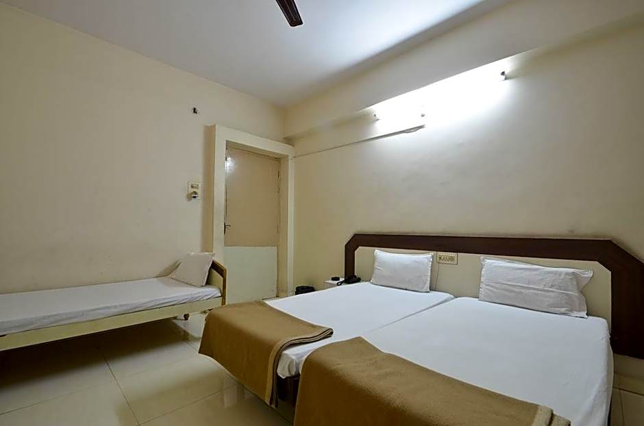 Hotel Maya Deluxe