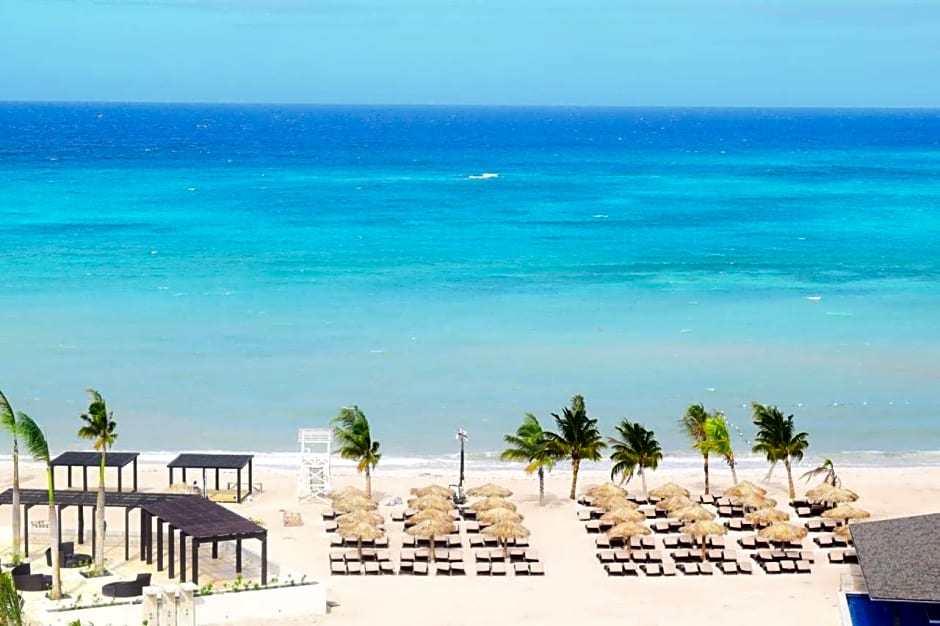 Royalton Blue Waters Autograph All-Inclusive Resor