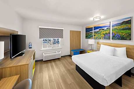 1 Full Bed, Non-Smoking