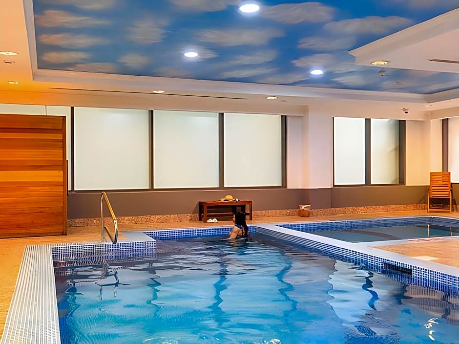 Sapphire Plaza Hotel