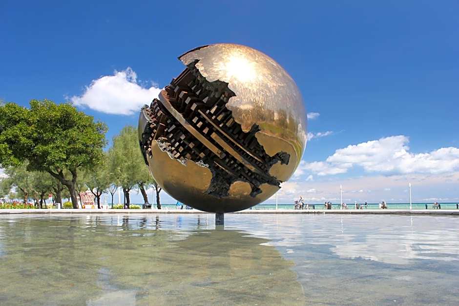 Hotel Figaro & Apartments