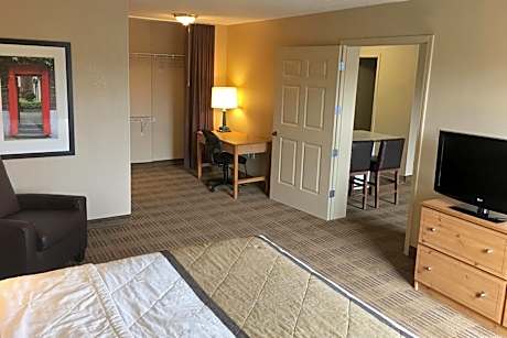 One Bedroom Suite - Non-Smoking