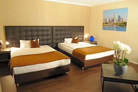 Family Room (4 Adults)