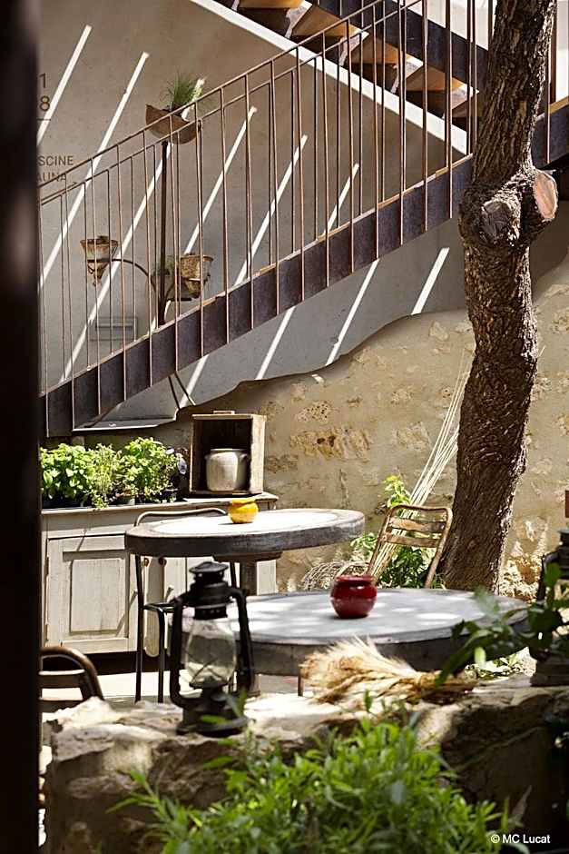 Le 19-21 - Un amour d'hotel