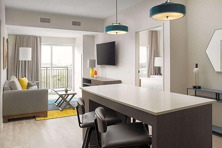 WaterWalk Extended Stay by Wyndham Jacksonville Deerwood Pk