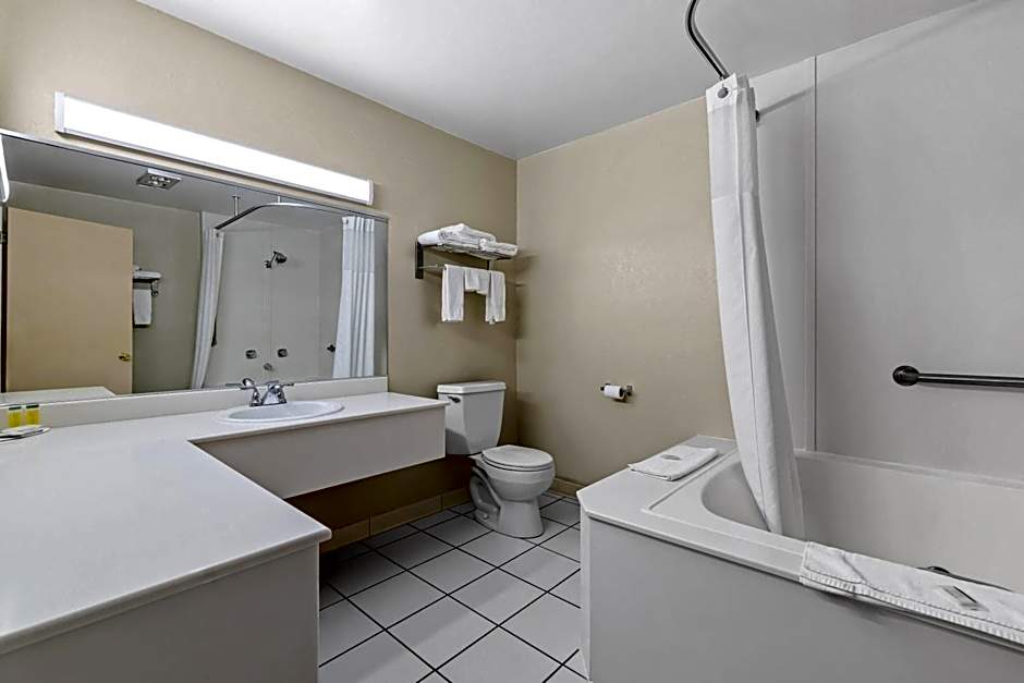 Travelodge by Wyndham Rapid City