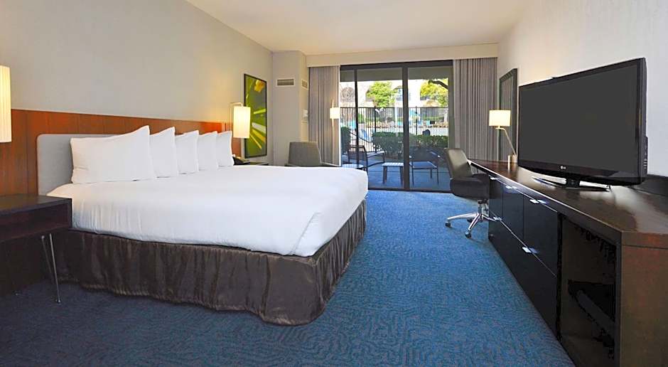 DoubleTree By Hilton Newark - Fremont
