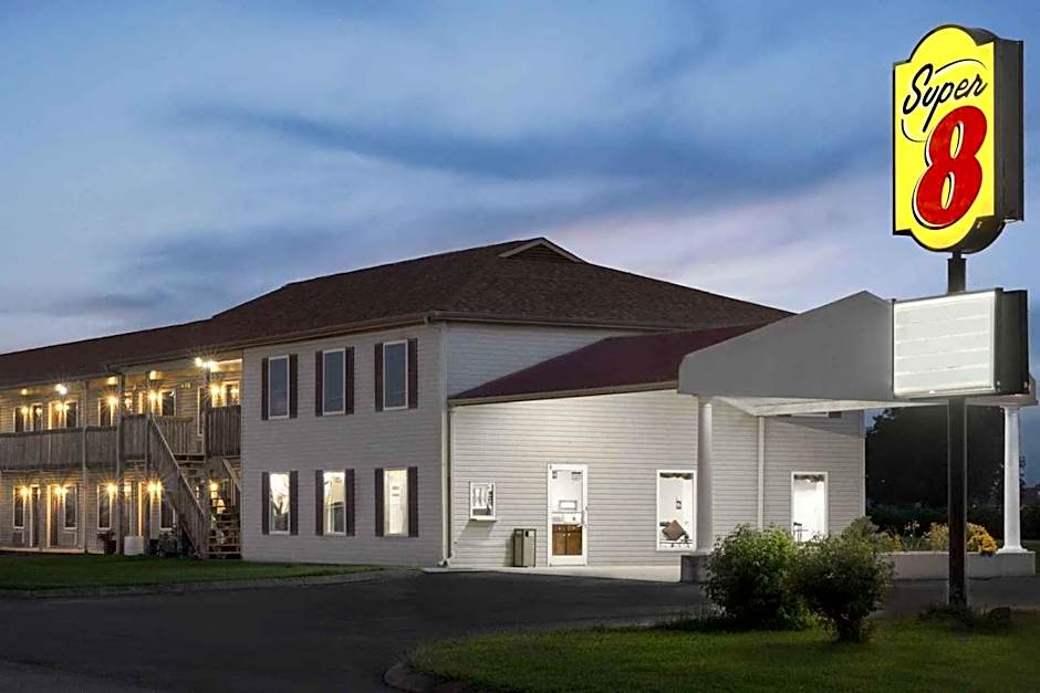 Super 8 by Wyndham Whiteville