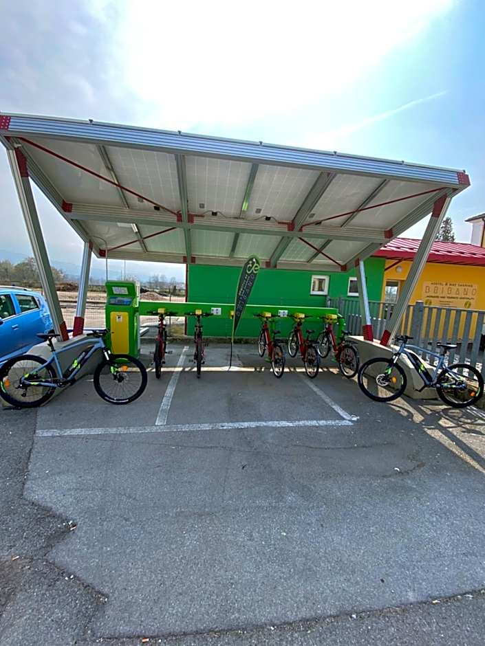 BRIBANO HOSTEL & bike sharing-workers and tourists hospitality