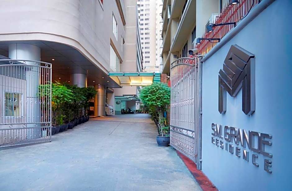 S.M. GRANDE RESIDENCE