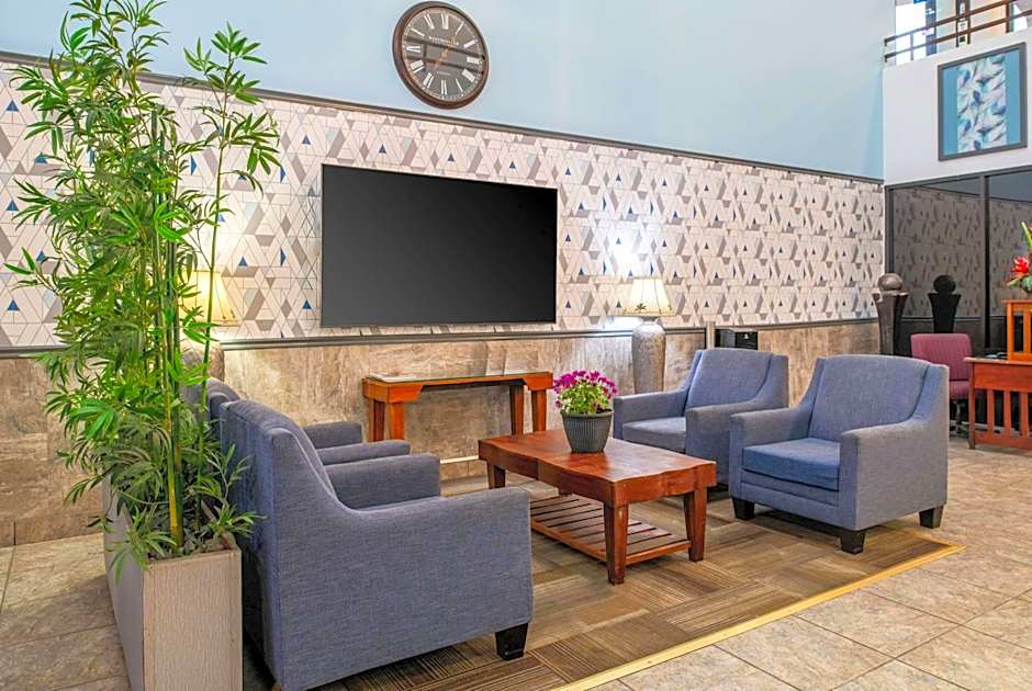 Days Inn & Suites by Wyndham Artesia