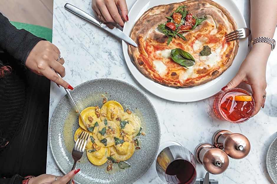 Holiday Inn London-Heathrow Bath Road By IHG