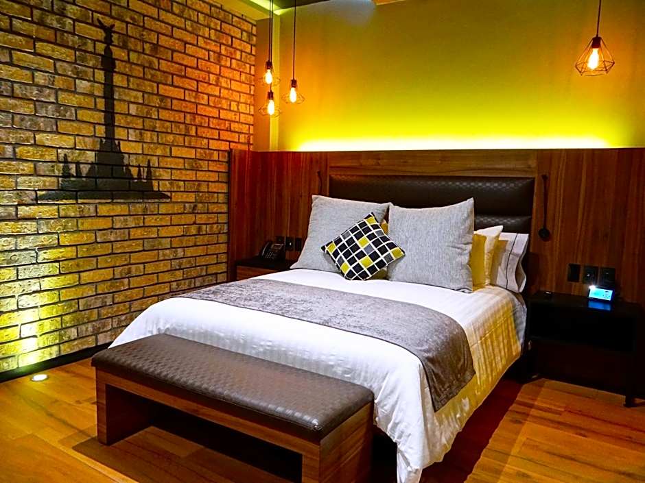 Cadillac Hotel Boutique