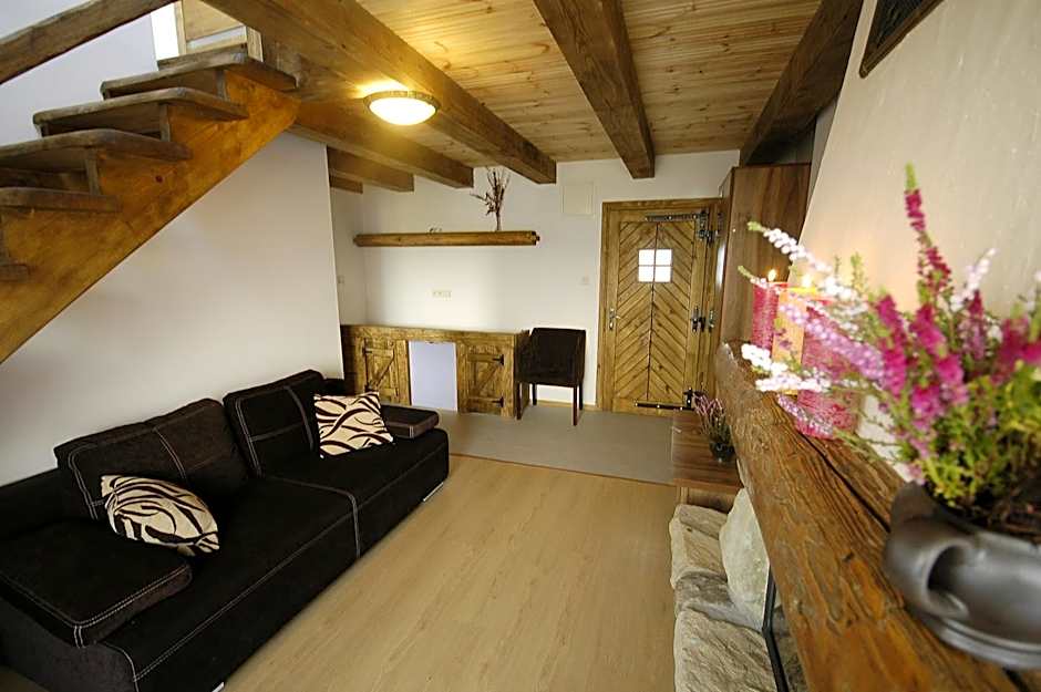 Dom na Skale - Apartamenty w Bieszczadach nad Soliną