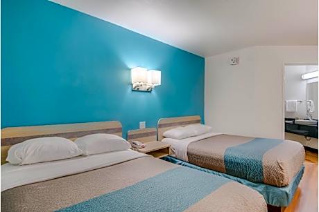 2 Full Beds | Non-smoking