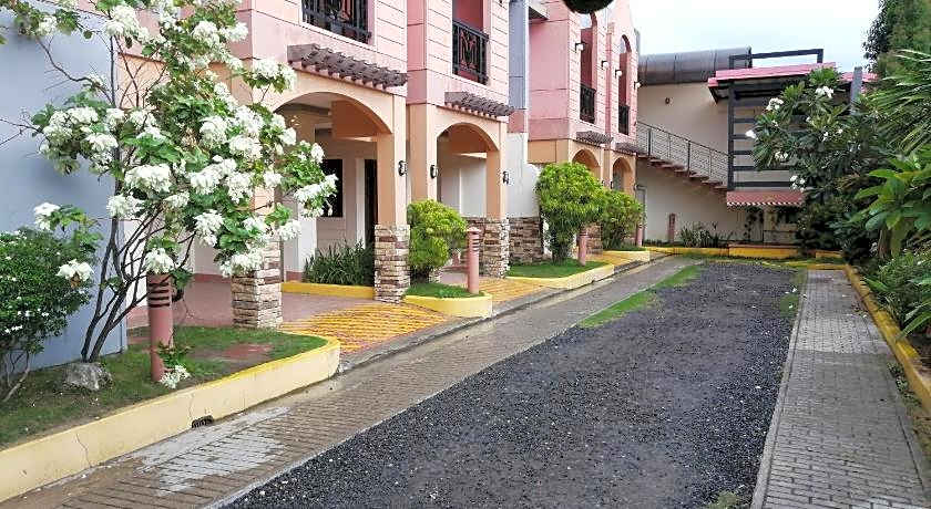 Manora Apartments and Guest House