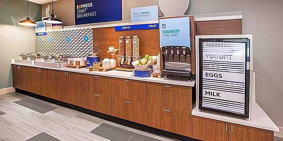 Holiday Inn Express and Suites Dahlonega - University Area By IHG