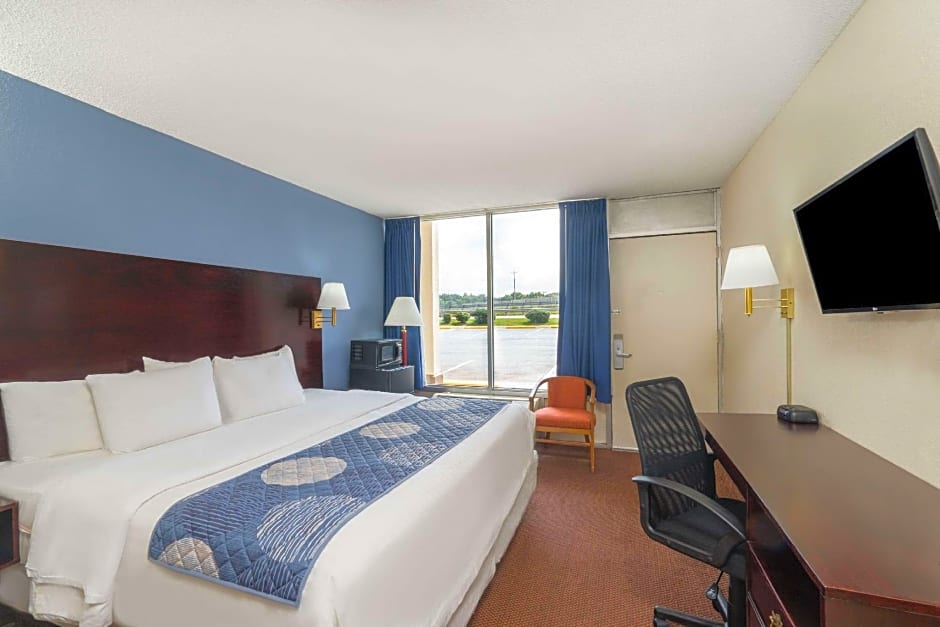 Days Inn by Wyndham Statesville