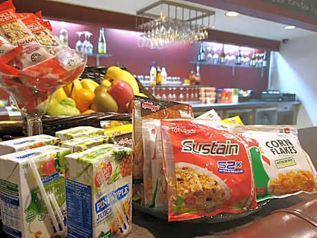 Family Room (No Windows)