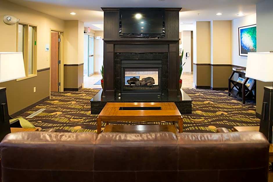 Holiday Inn Express & Suites Northwood By IHG
