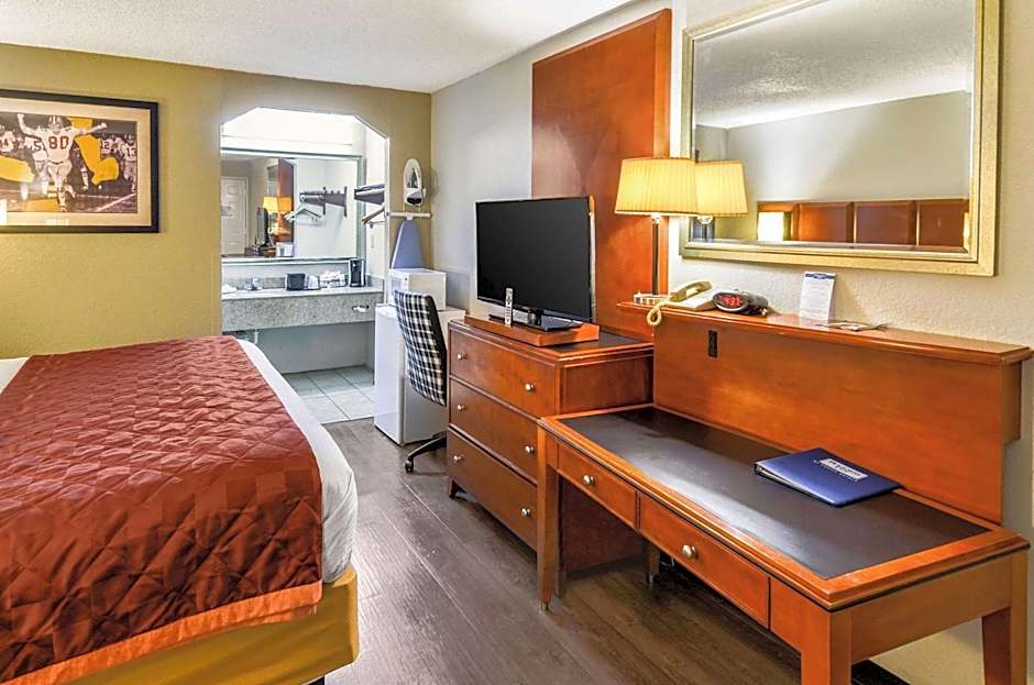 Rodeway Inn North Charleston - Ashley Phosphate