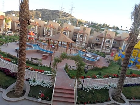 Meral Oasis Resort For Hotel Villas