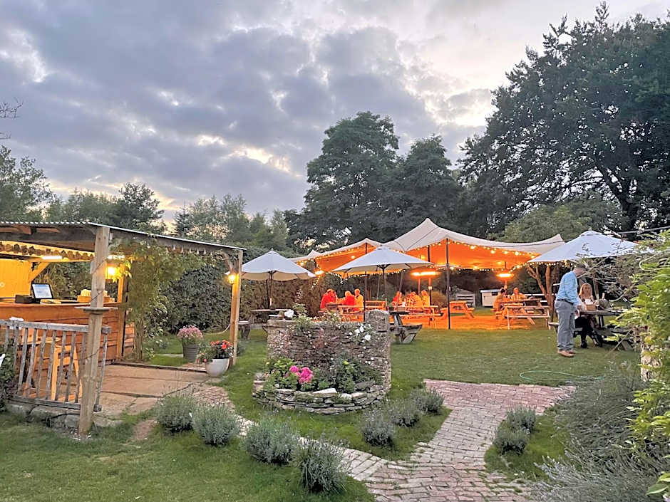 The Swan Inn Swinbrook