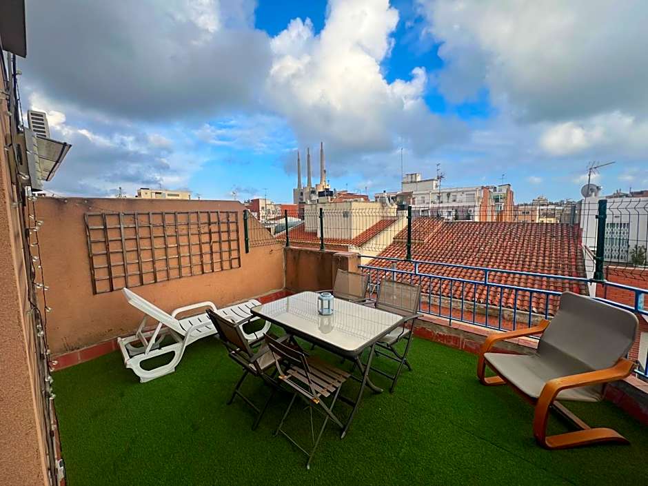 Private Double Room in a Shared Penthouse with Patios