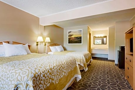 Queen Room with Two Queen Beds - Non-Smoking