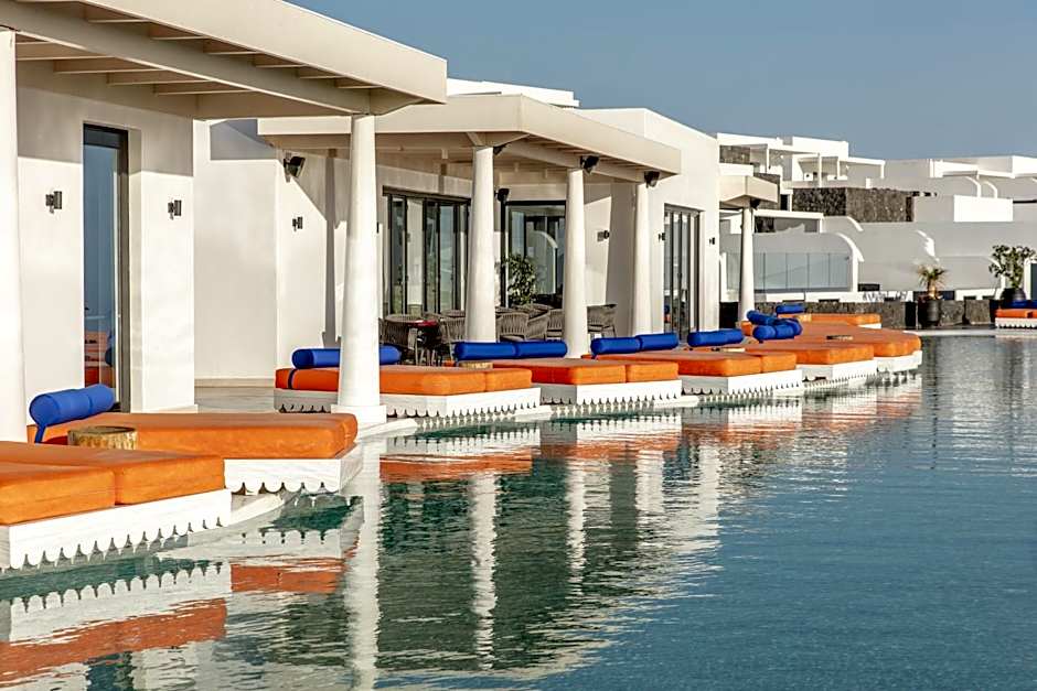 Cresanto Luxury Suites