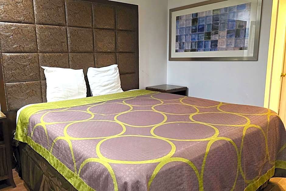 Century Motel Buena Park Anaheim I-5