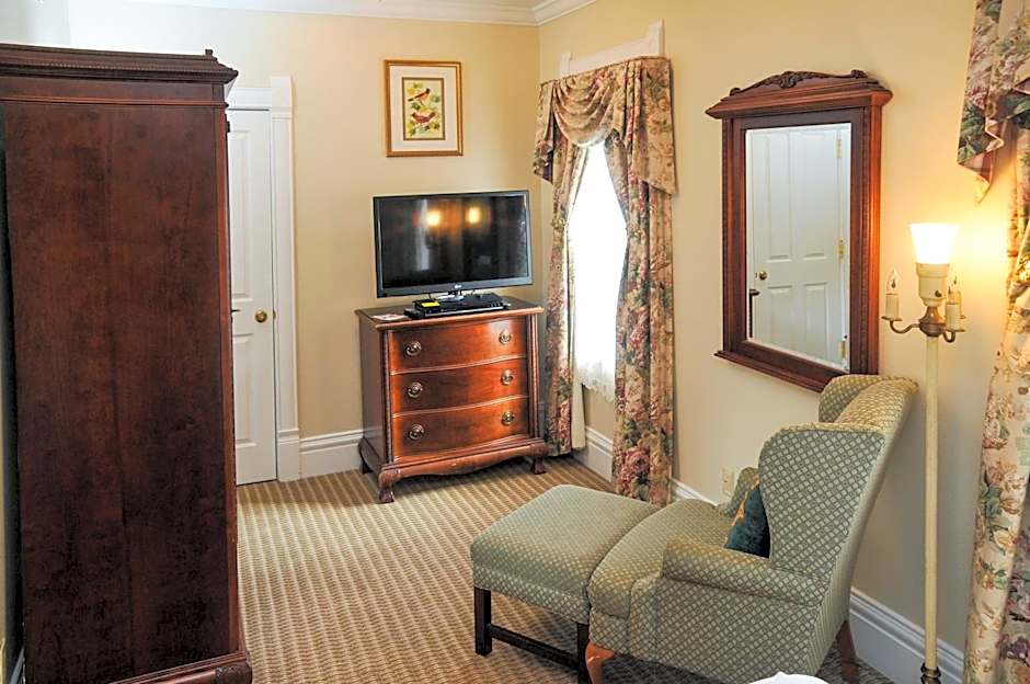 Cliff House at Pikes Peak