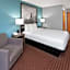 Super 8 by Wyndham McHenry/Fox Lake Area