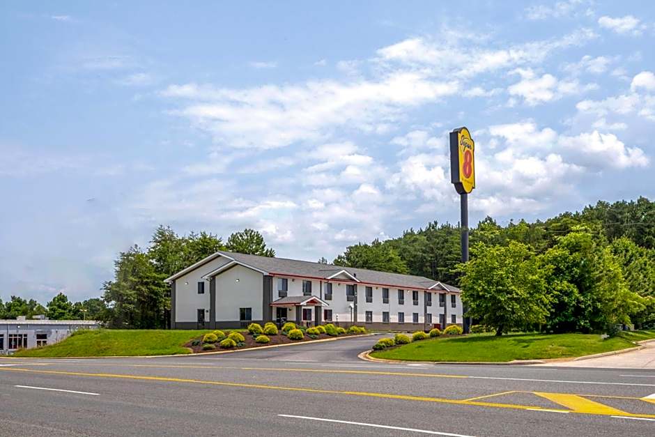 Super 8 by Wyndham Farmville