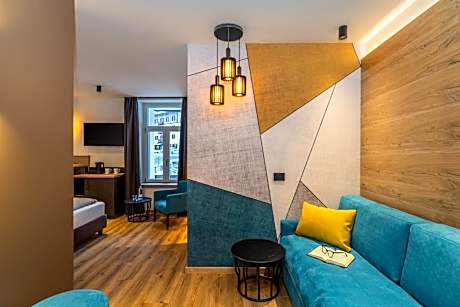 Deluxe Double or Twin Room