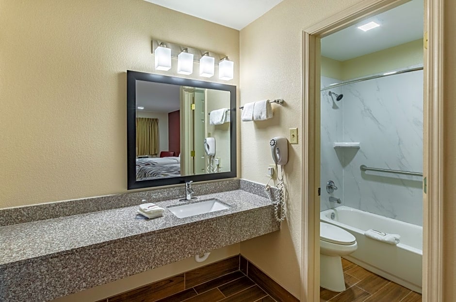 Red Roof Inn Buffalo, TX