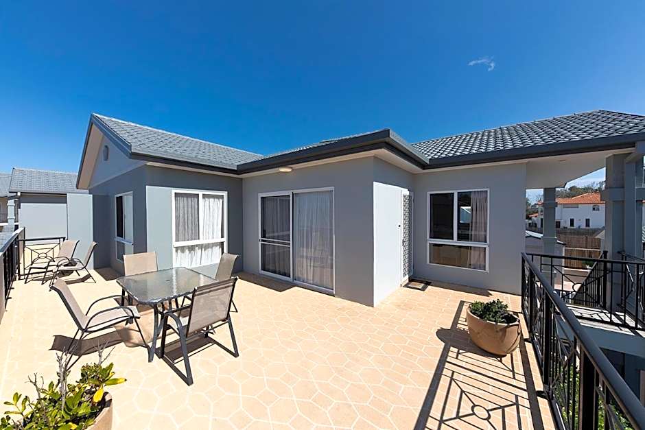 Meridian Beachside Apartments