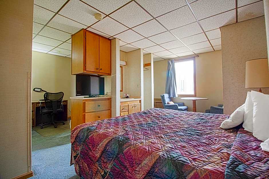 HomeTown Inn By OYO - Liberal, KS