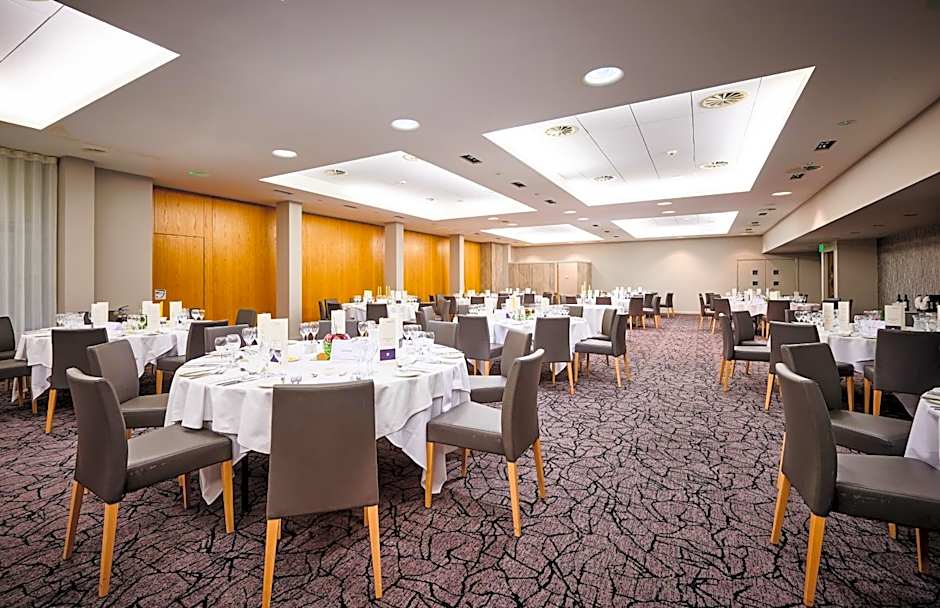 Stirling Court Hotel