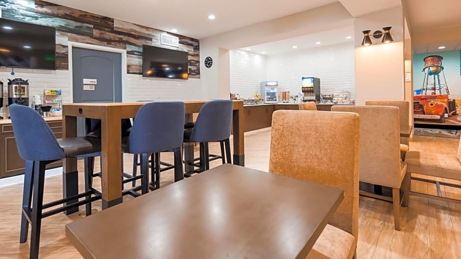 Best Western Plus New Barstow Inn & Suites