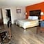 Days Inn by Wyndham Clinton