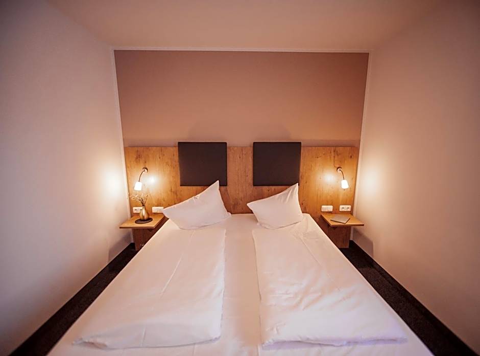 Hotel am Hachinger Bach by Blattl